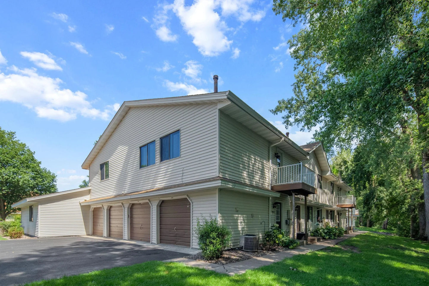 2531 Brookdale Lane, Brooklyn Park, MN 55444