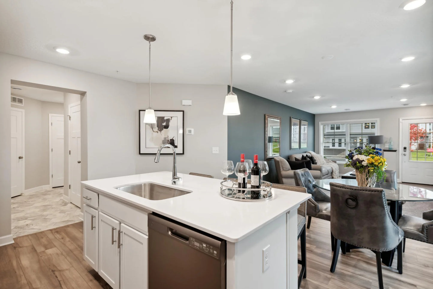 3022 Hemlock Street, Little Canada, MN 55117