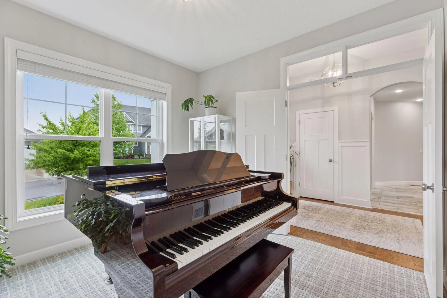 62 Rapp Farm Boulevard, North Oaks, MN 55127