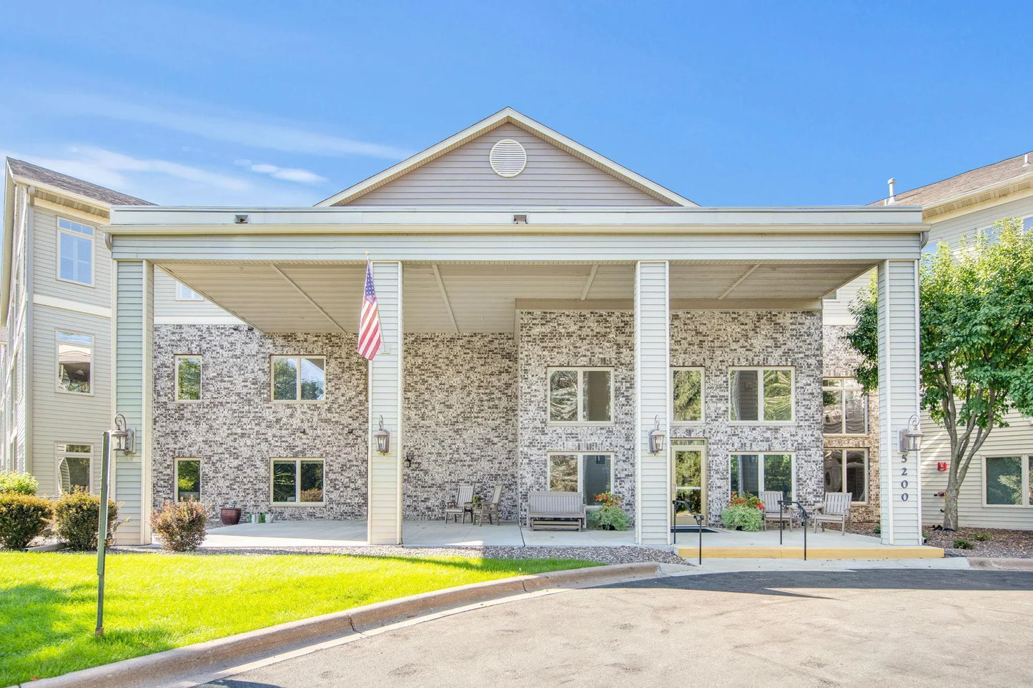 5200 Pathways Avenue, White Bear Lake, MN 55110
