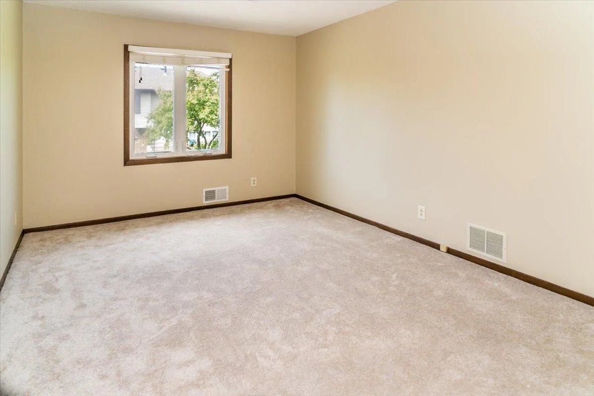 10382 Juniper Lane, Eden Prairie, MN 55347