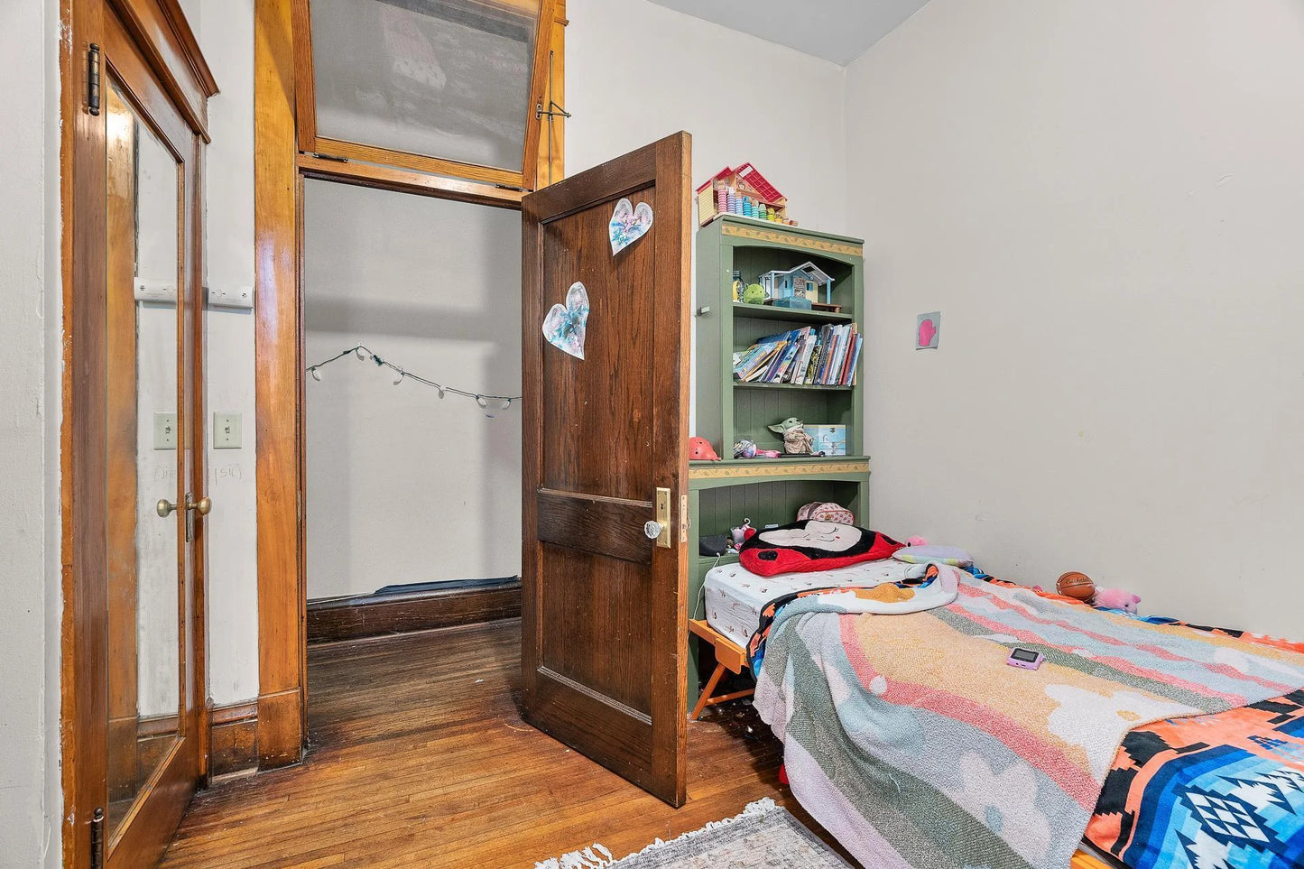 583 Holly Avenue, Saint Paul, MN 55102