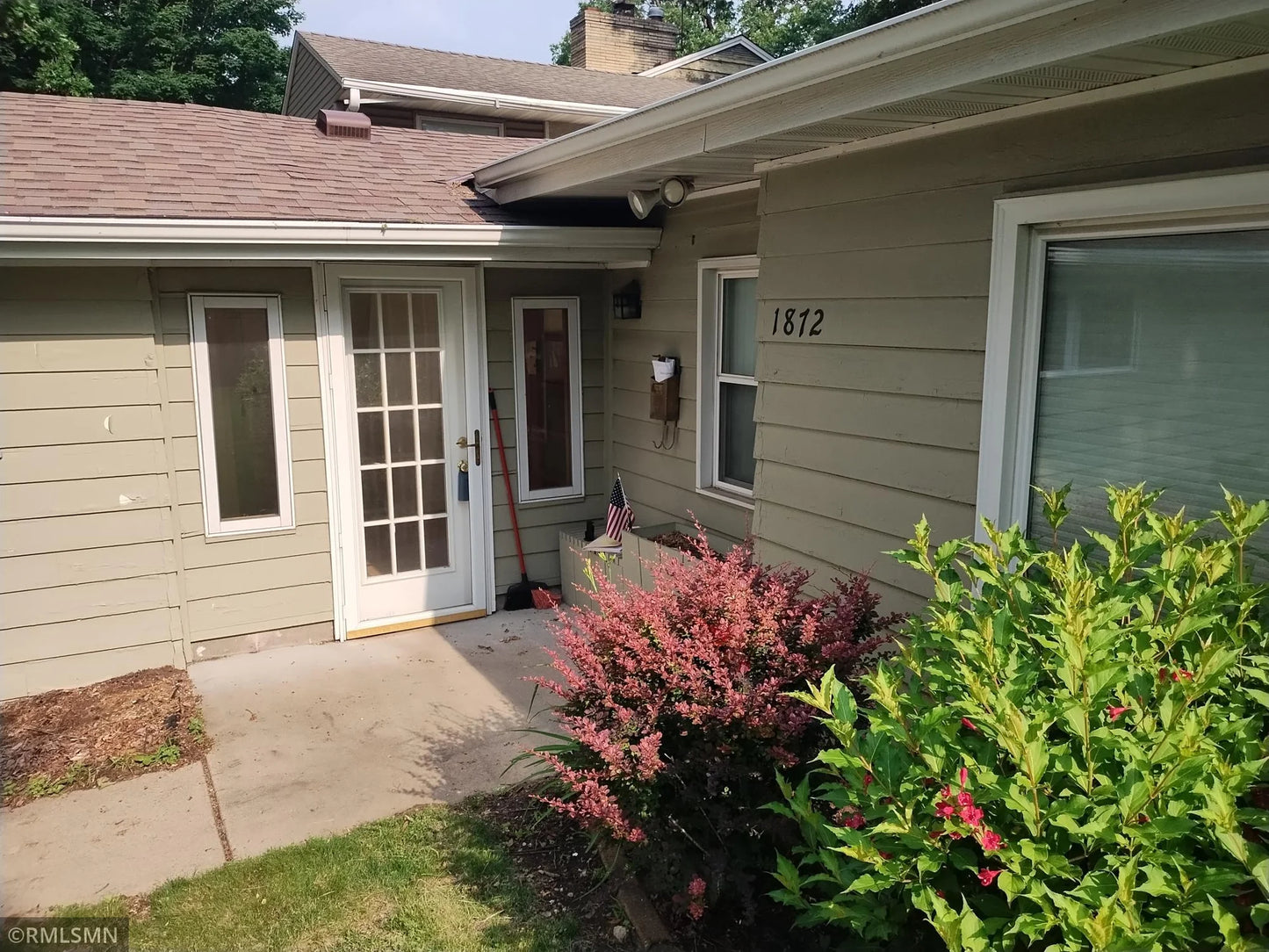 1872 Mississippi River Boulevard, Saint Paul, MN 55116