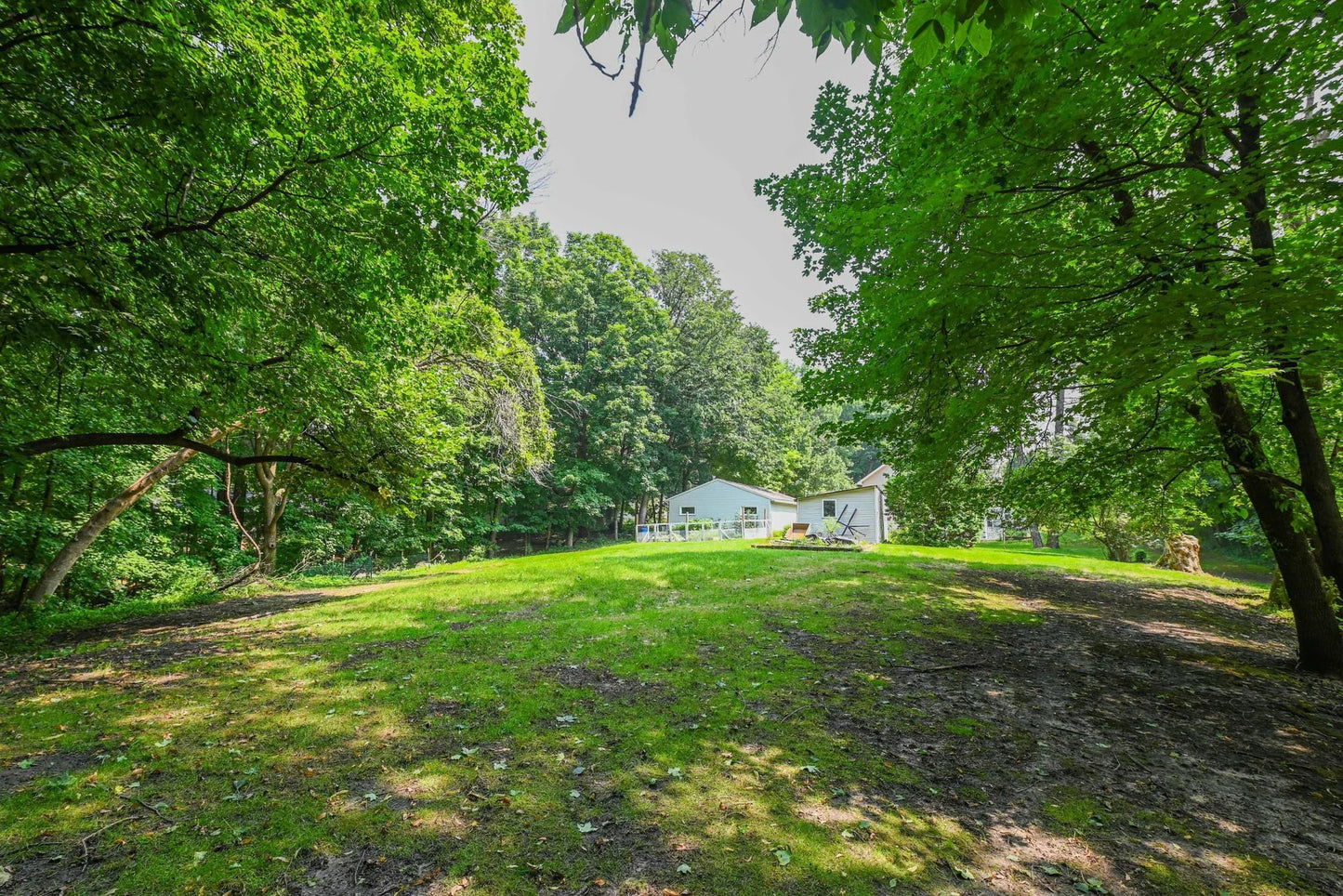 4760 Vine Hill Road, Deephaven, MN 55331