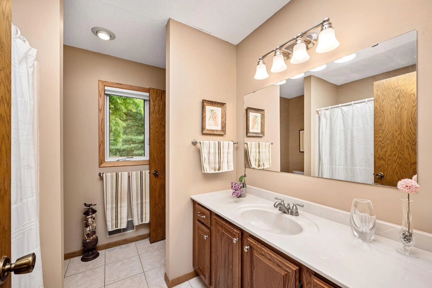 2520 Florida Avenue, Golden Valley, MN 55427
