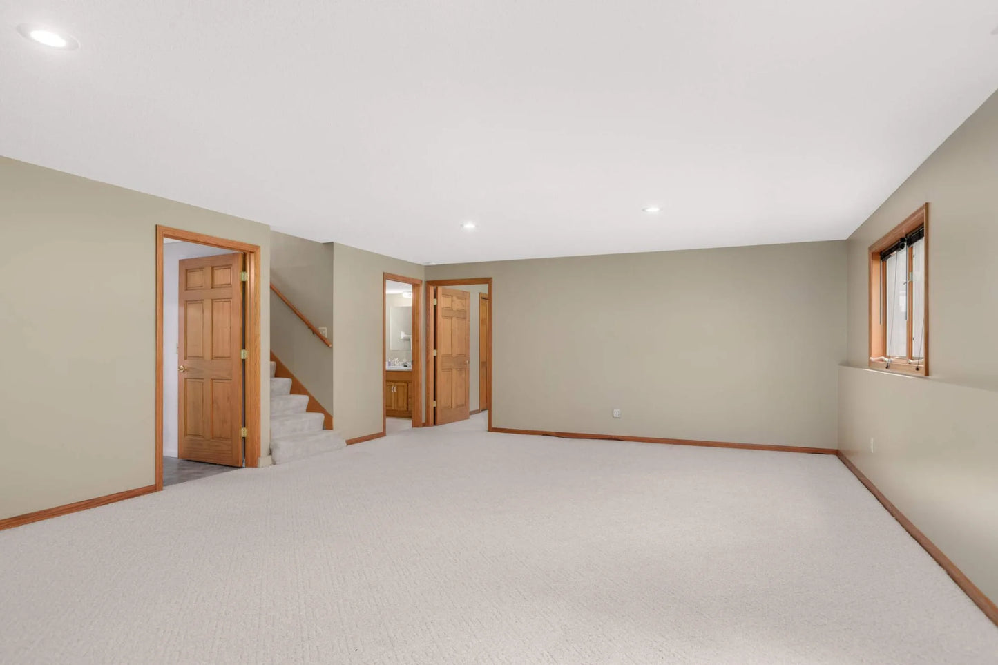 1985 Cope Avenue, Maplewood, MN 55109