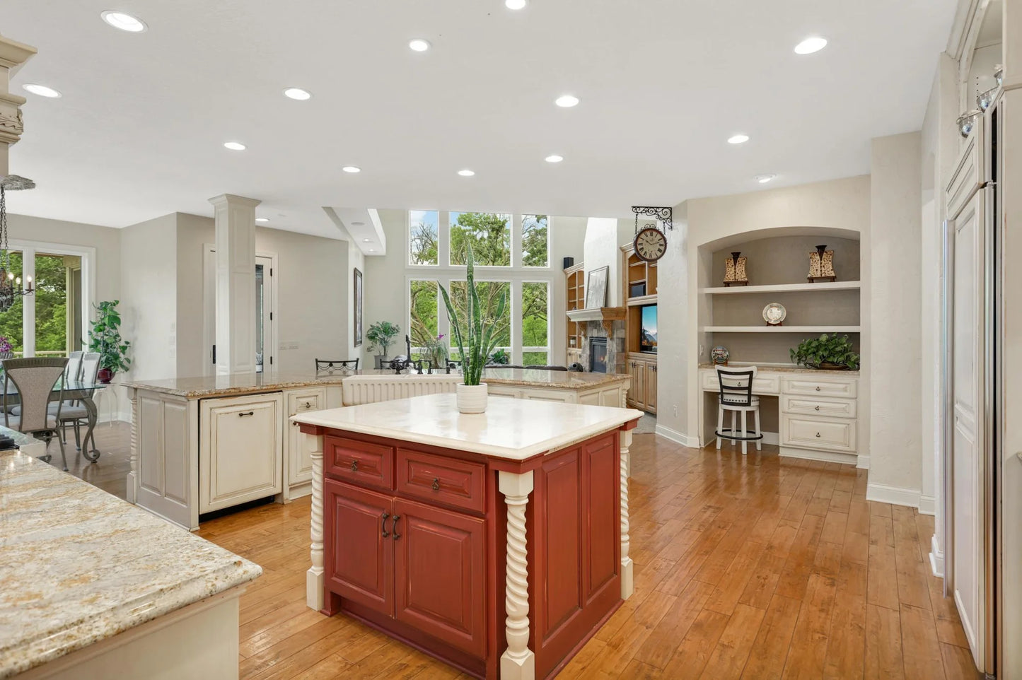 21016 France Boulevard, Lakeville, MN 55044