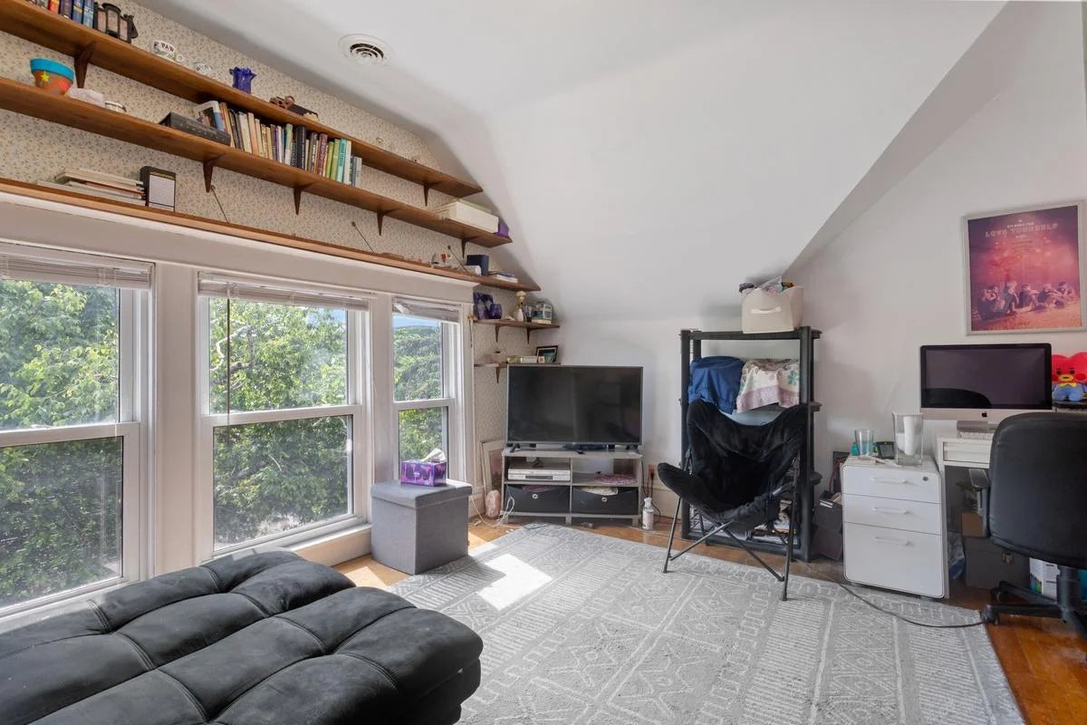 2512 Humboldt Avenue, Minneapolis, MN 55405