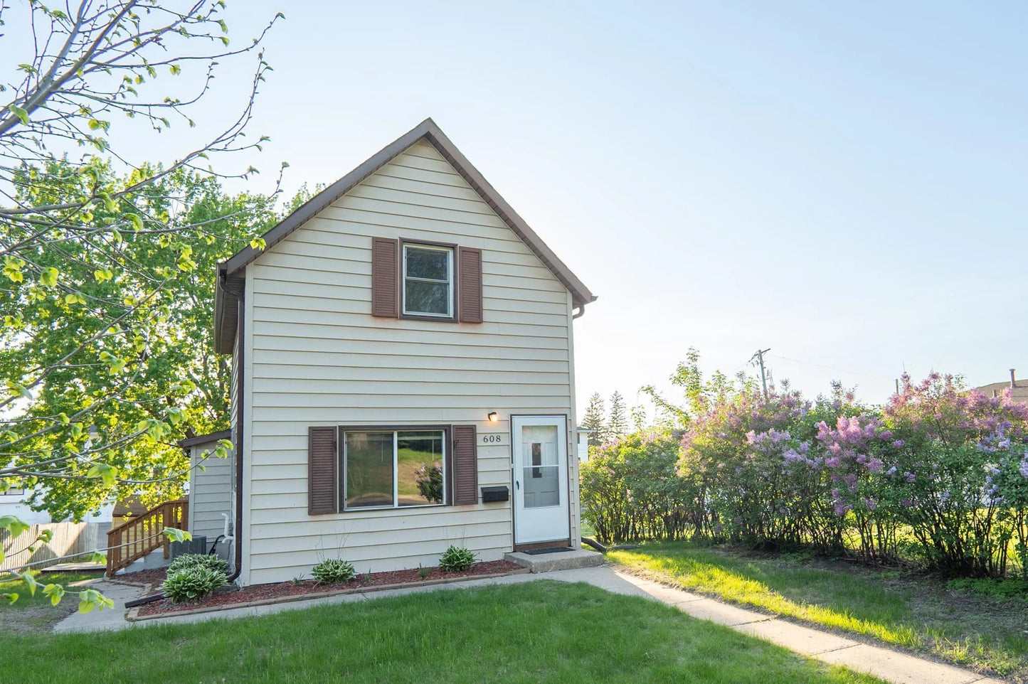 608 7th Avenue, Hopkins, MN 55343