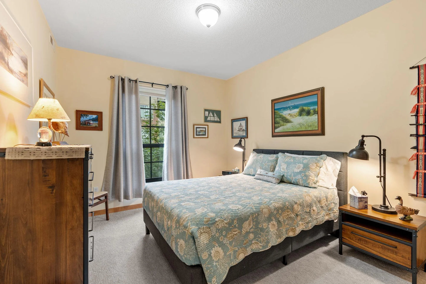 2565 Franklin Avenue, Saint Paul, MN 55114
