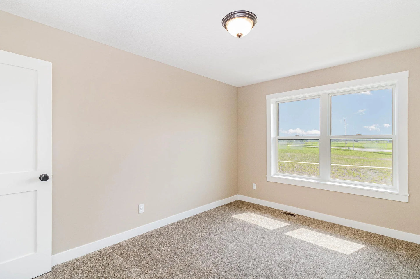 813 Viburnum Street, Belle Plaine, MN 56011