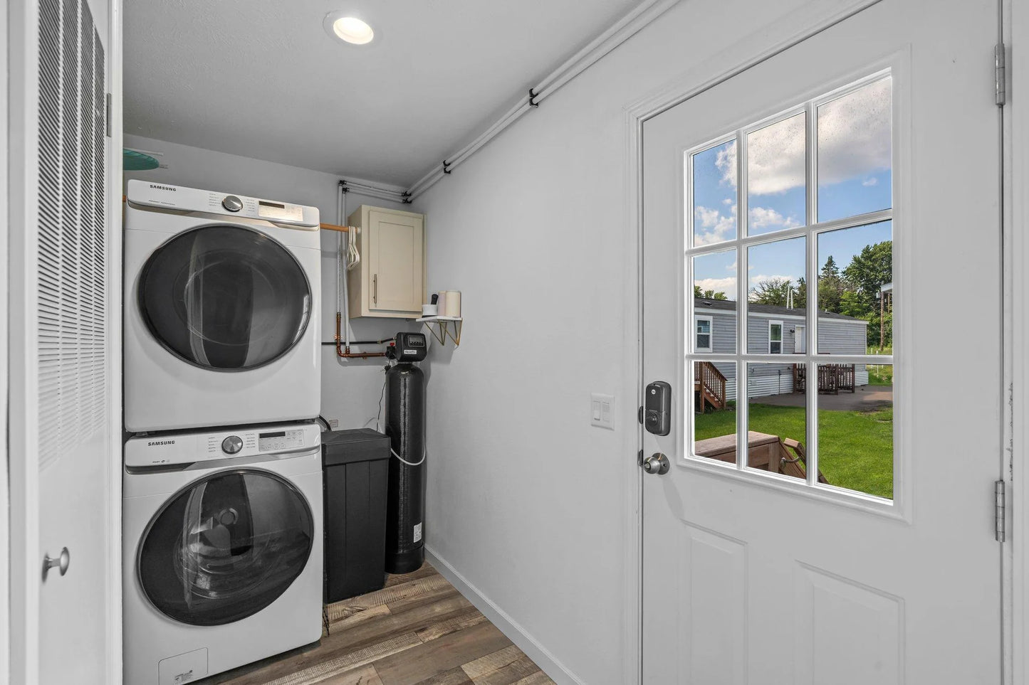 2501 Lowry Avenue, Saint Anthony, MN 55418