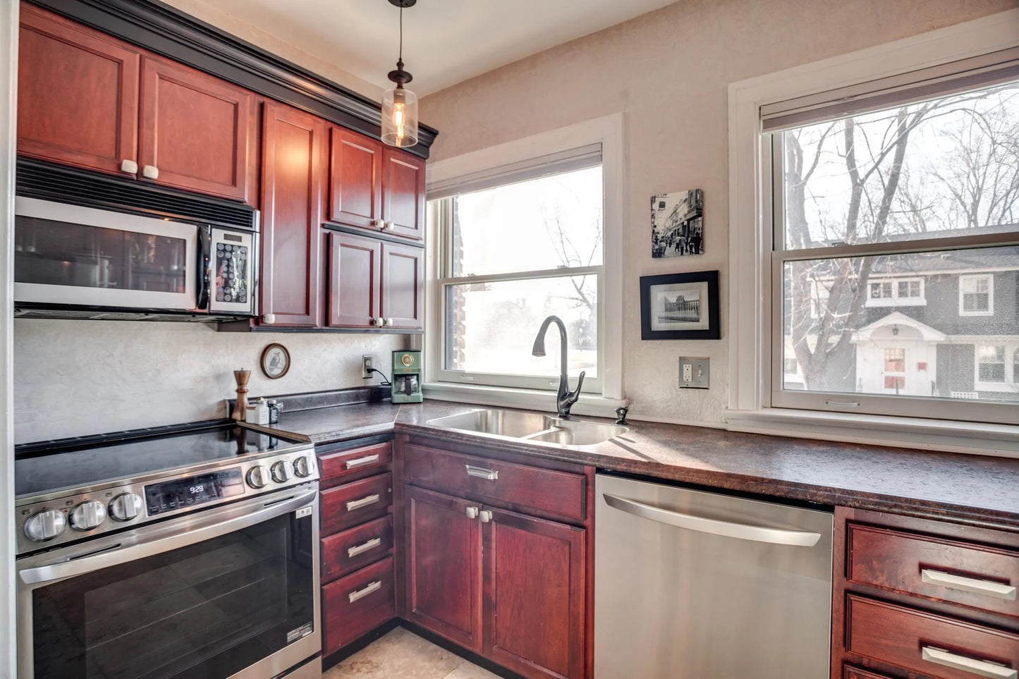 79 Western Avenue, Saint Paul, MN 55102