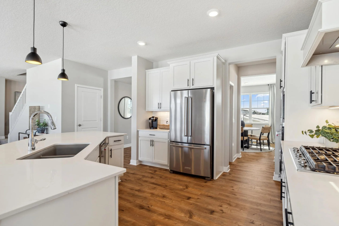 10546 Bent Pine Lane, Woodbury, MN 55129