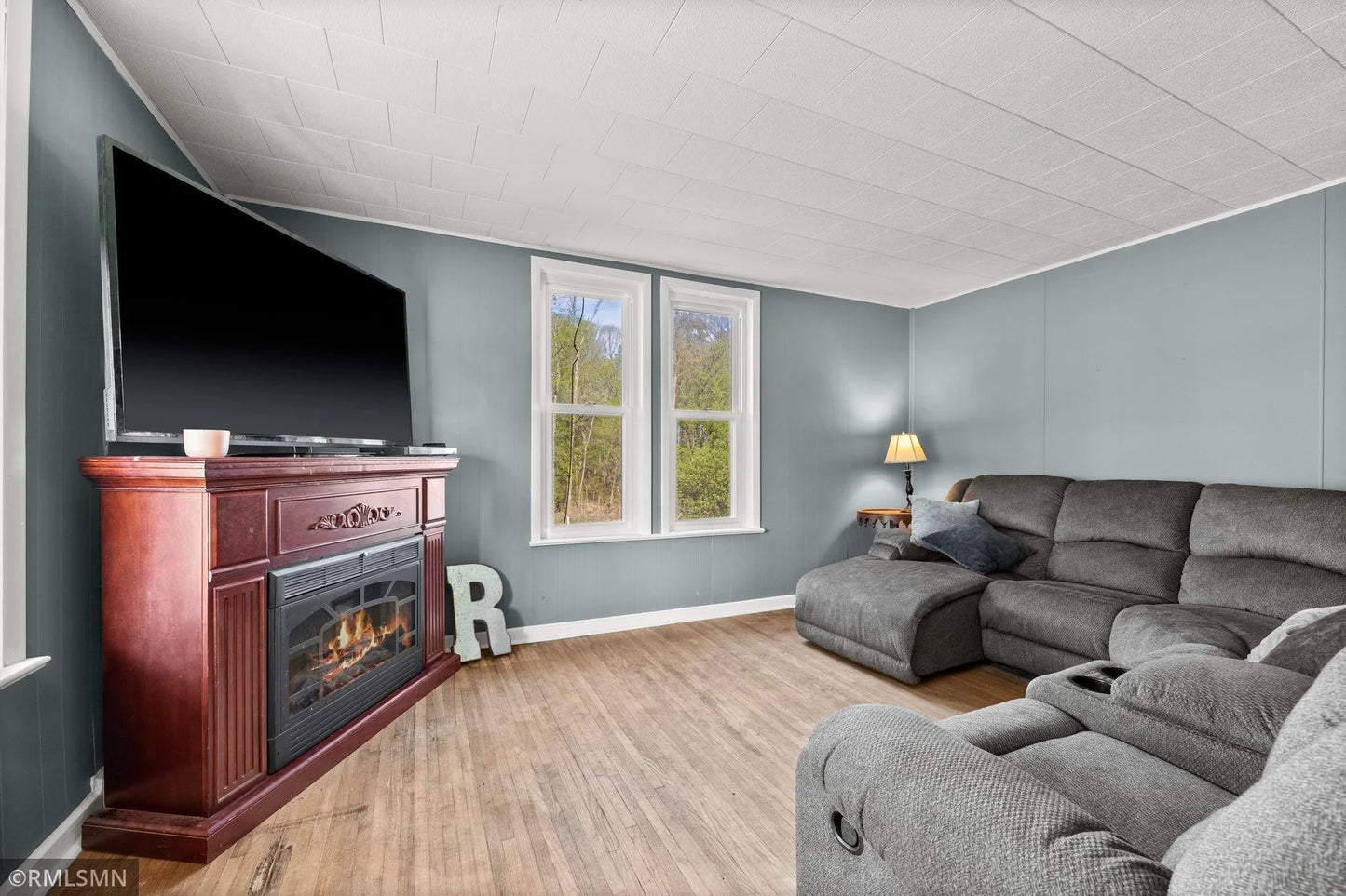 5664 County Road 7 , Howard Lake, MN 55349