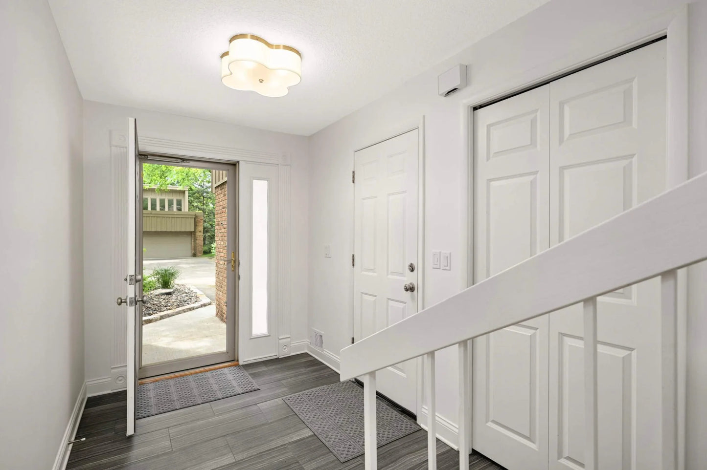 5713 Duncan Lane, Edina, MN 55436