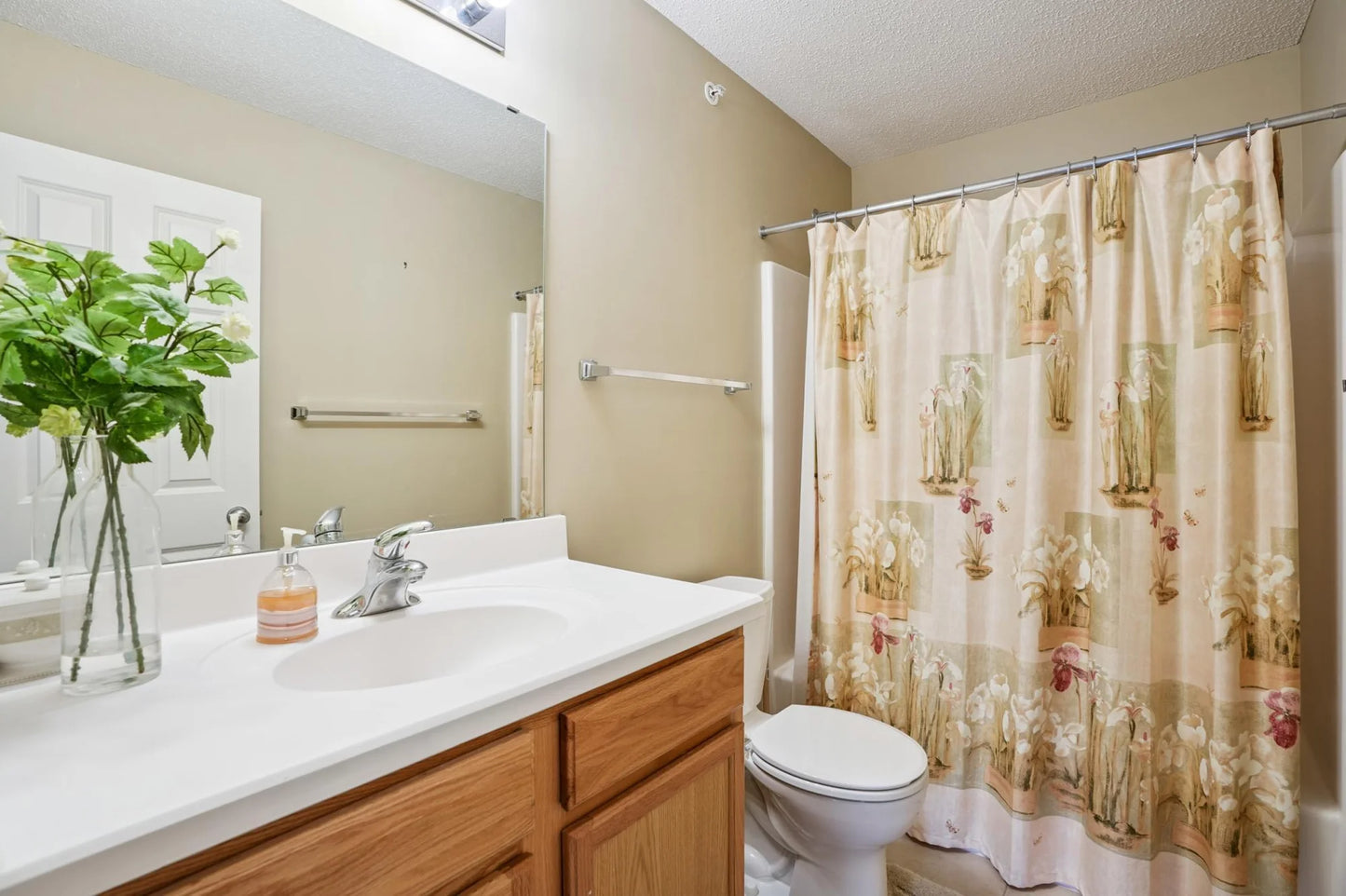 4333 Victor Path, Hugo, MN 55038