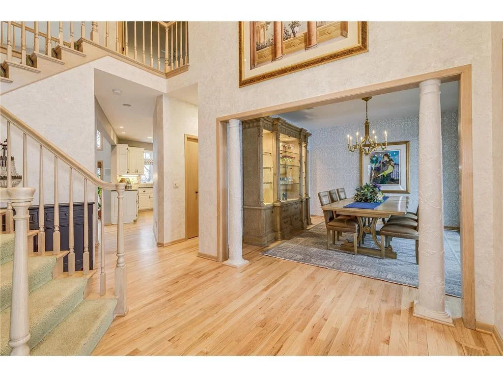 11338 Hawk High Court, Eden Prairie, MN 55347
