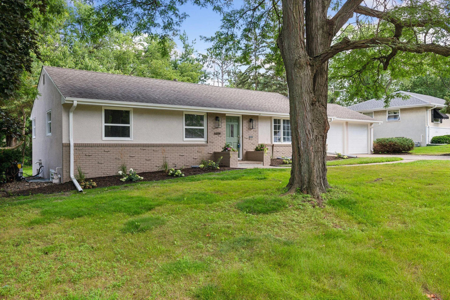 6209 Halifax Avenue, Edina, MN 55424