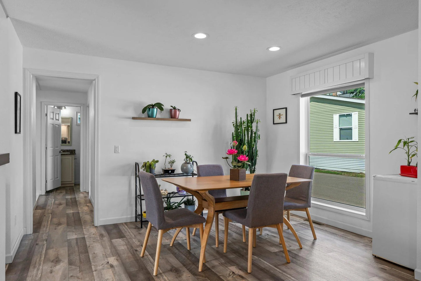 2501 Lowry Avenue, Saint Anthony, MN 55418