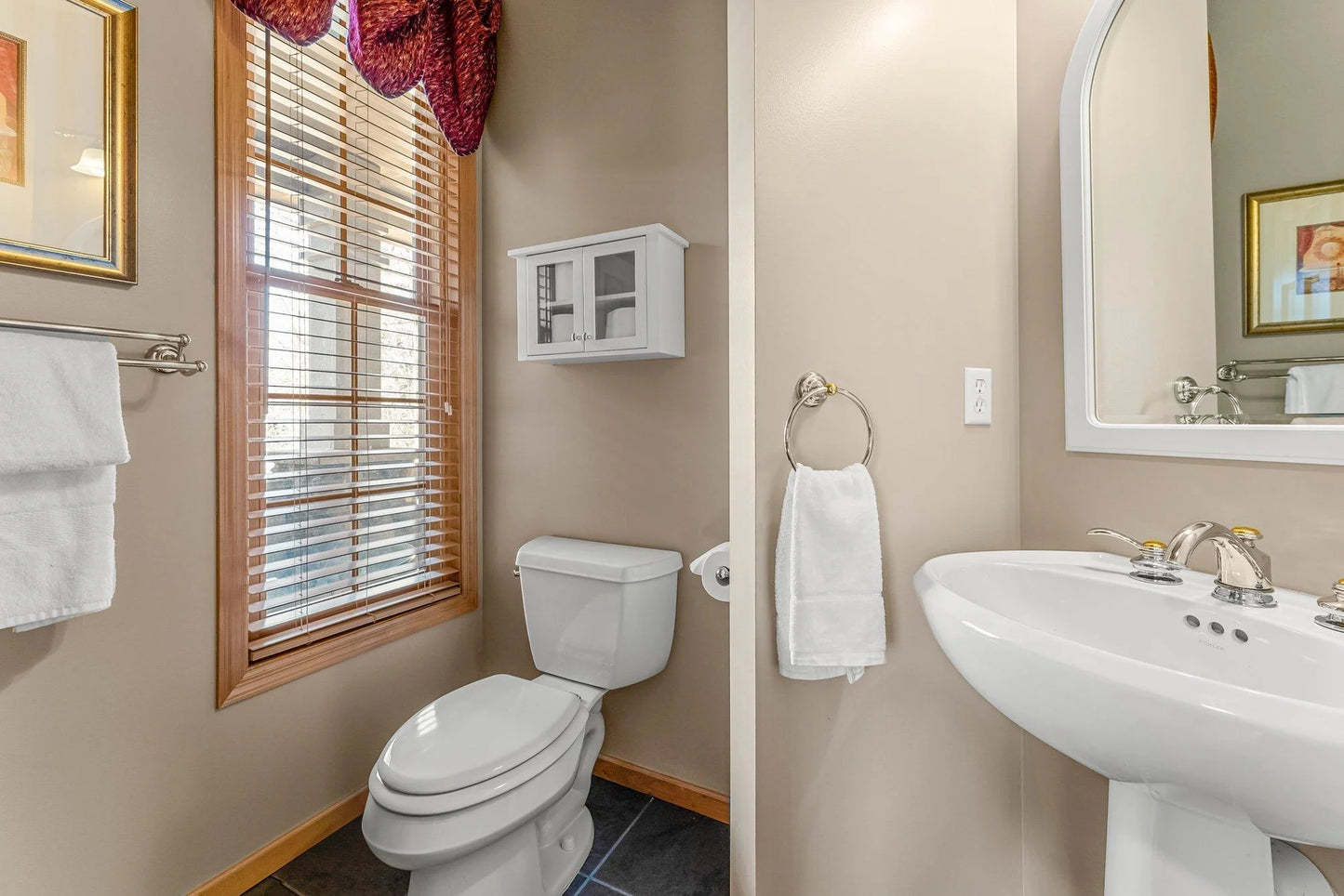 2408 Hunter Drive, Chanhassen, MN 55317