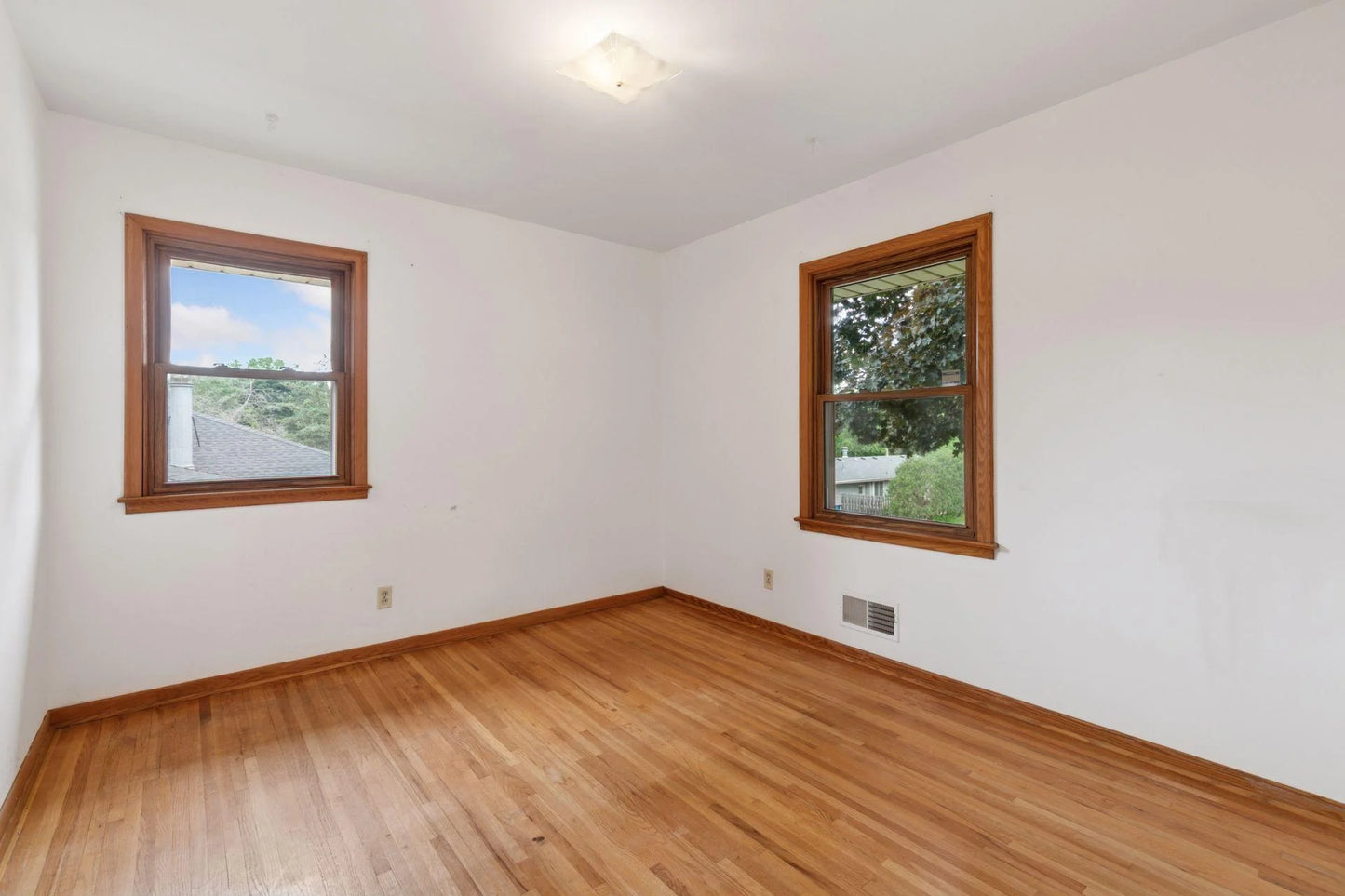 5001 108th Street, Bloomington, MN 55437