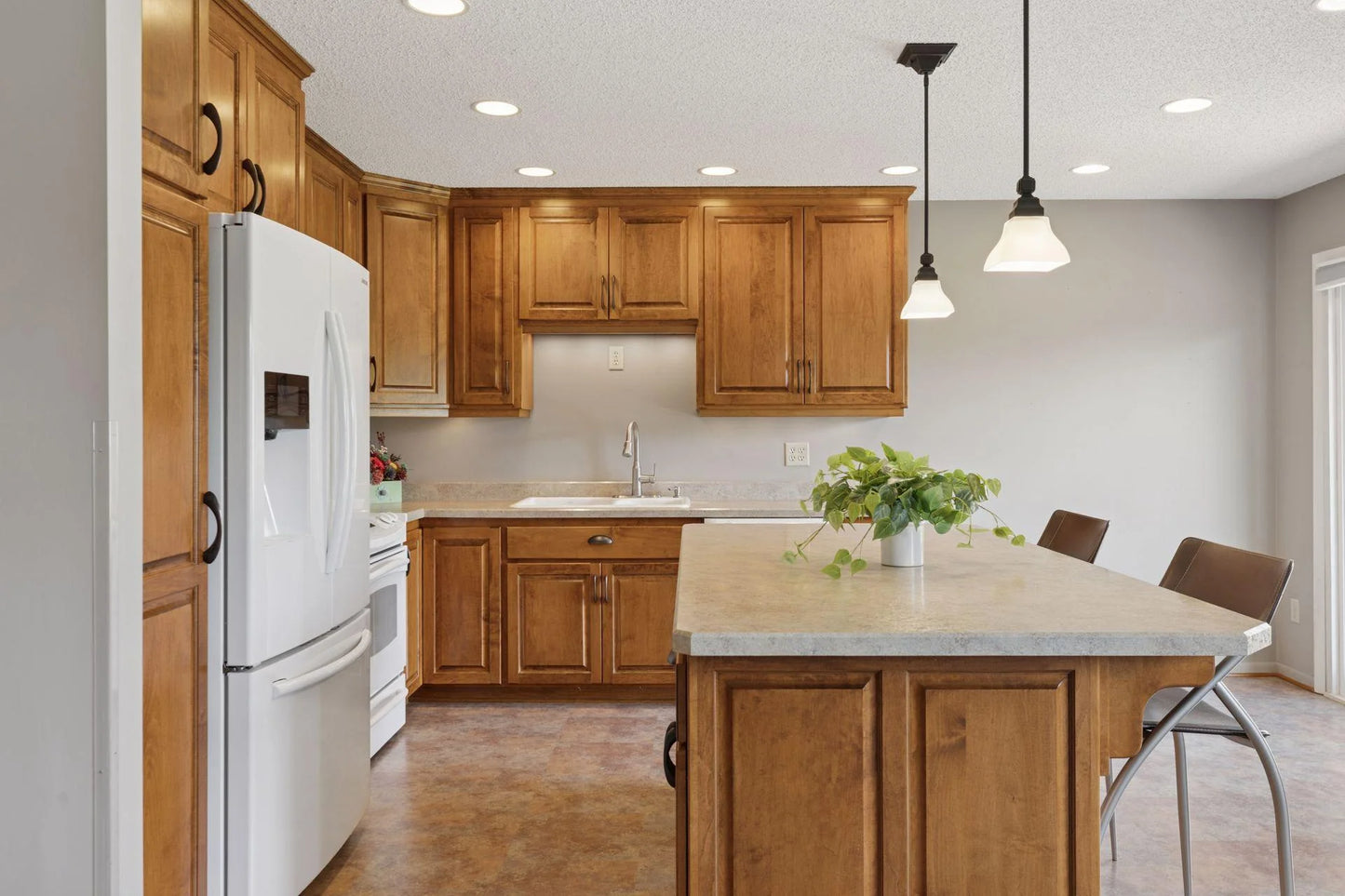 10436 Yorktown Lane, Maple Grove, MN 55369