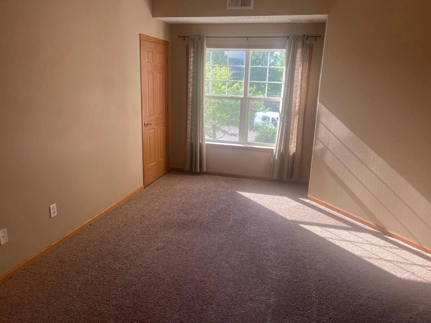 114200 Hundertmark Road, Chaska, MN 55318