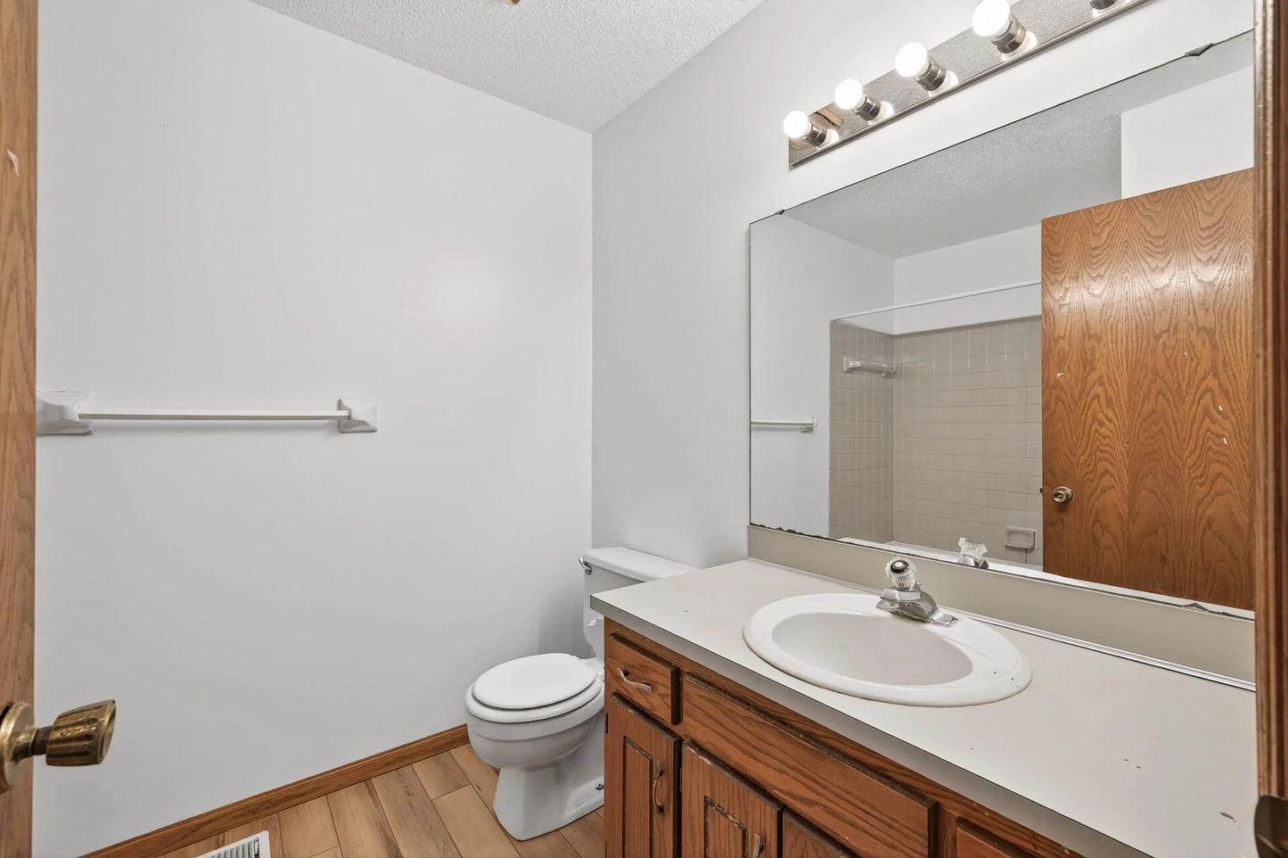 4284 Parkview Court, Vadnais Heights, MN 55127
