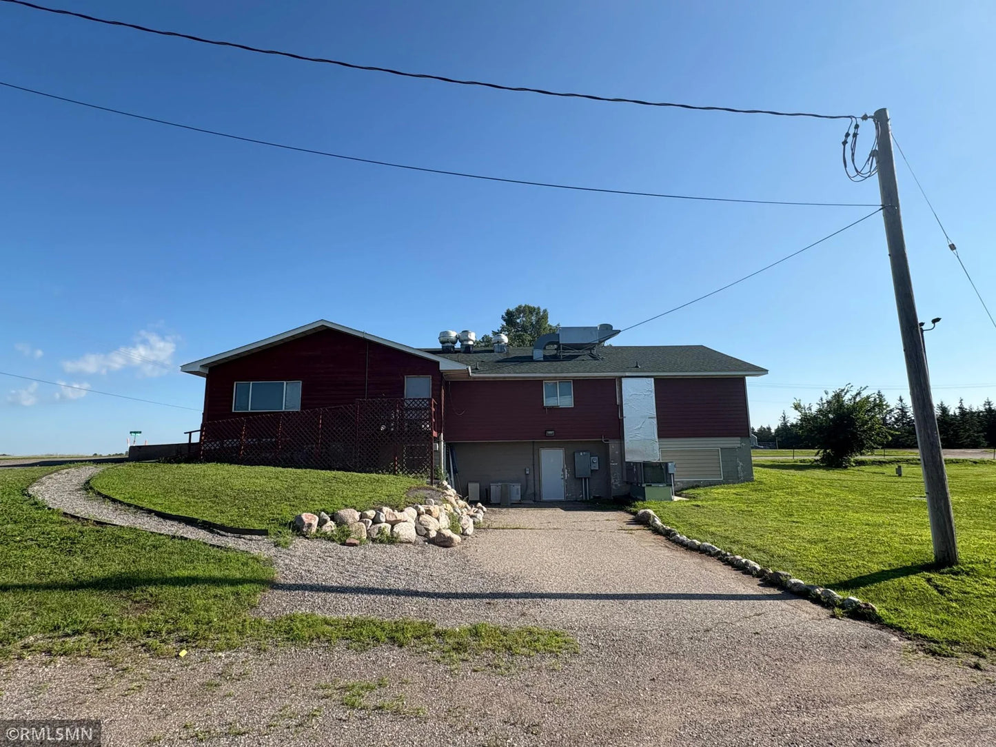 10480 State Highway 24 , Annandale, MN 55302