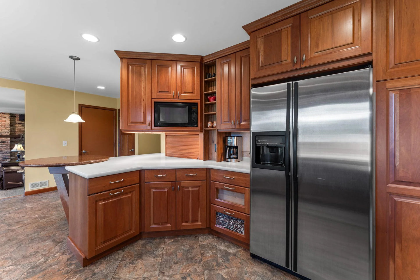 4363 Bramblewood Avenue, Vadnais Heights, MN 55127