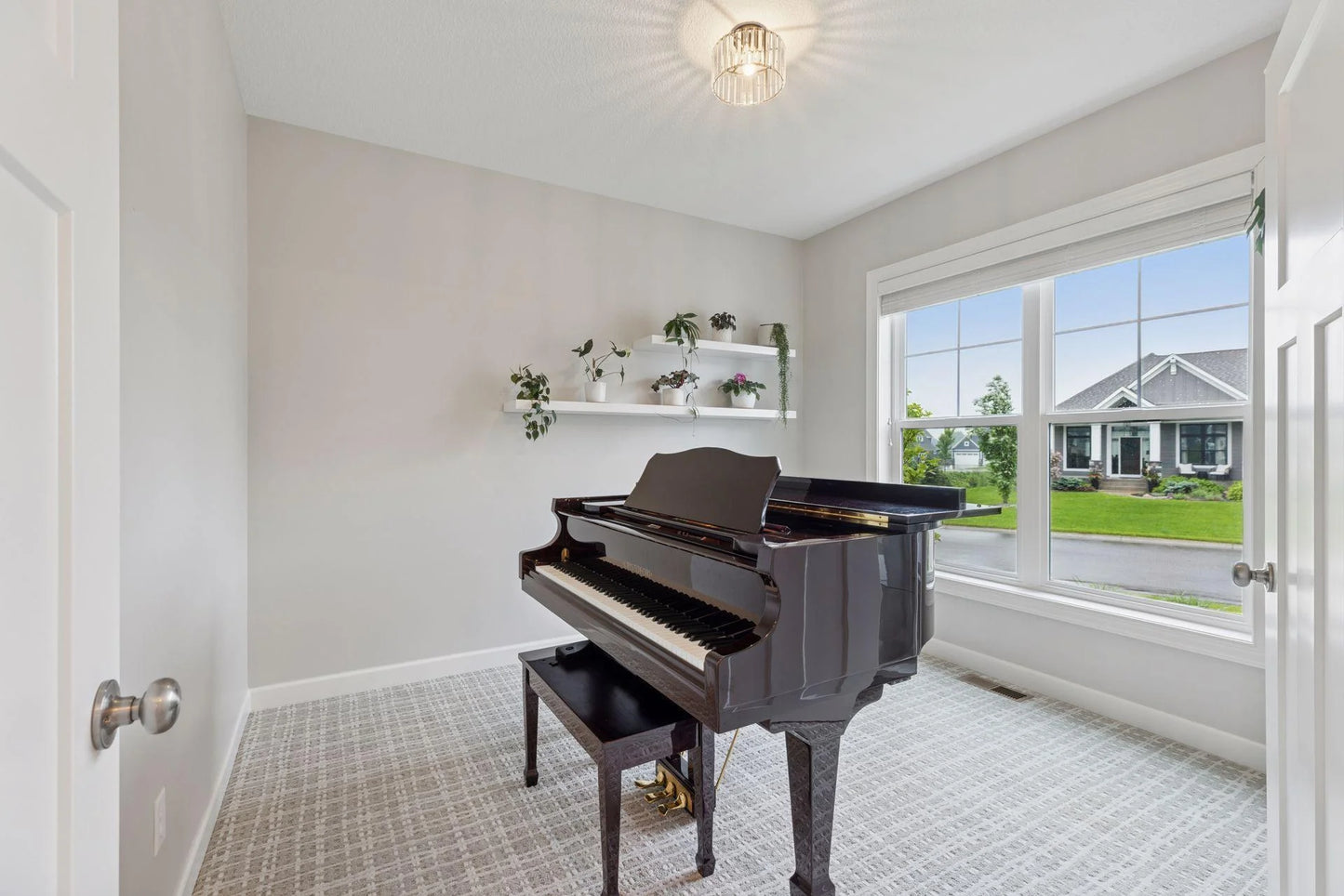 62 Rapp Farm Boulevard, North Oaks, MN 55127