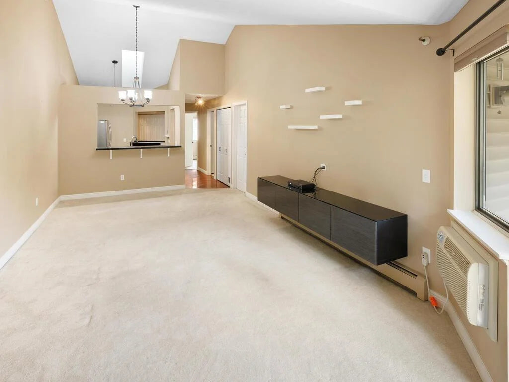 7605 Edinborough Way, Edina, MN 55435