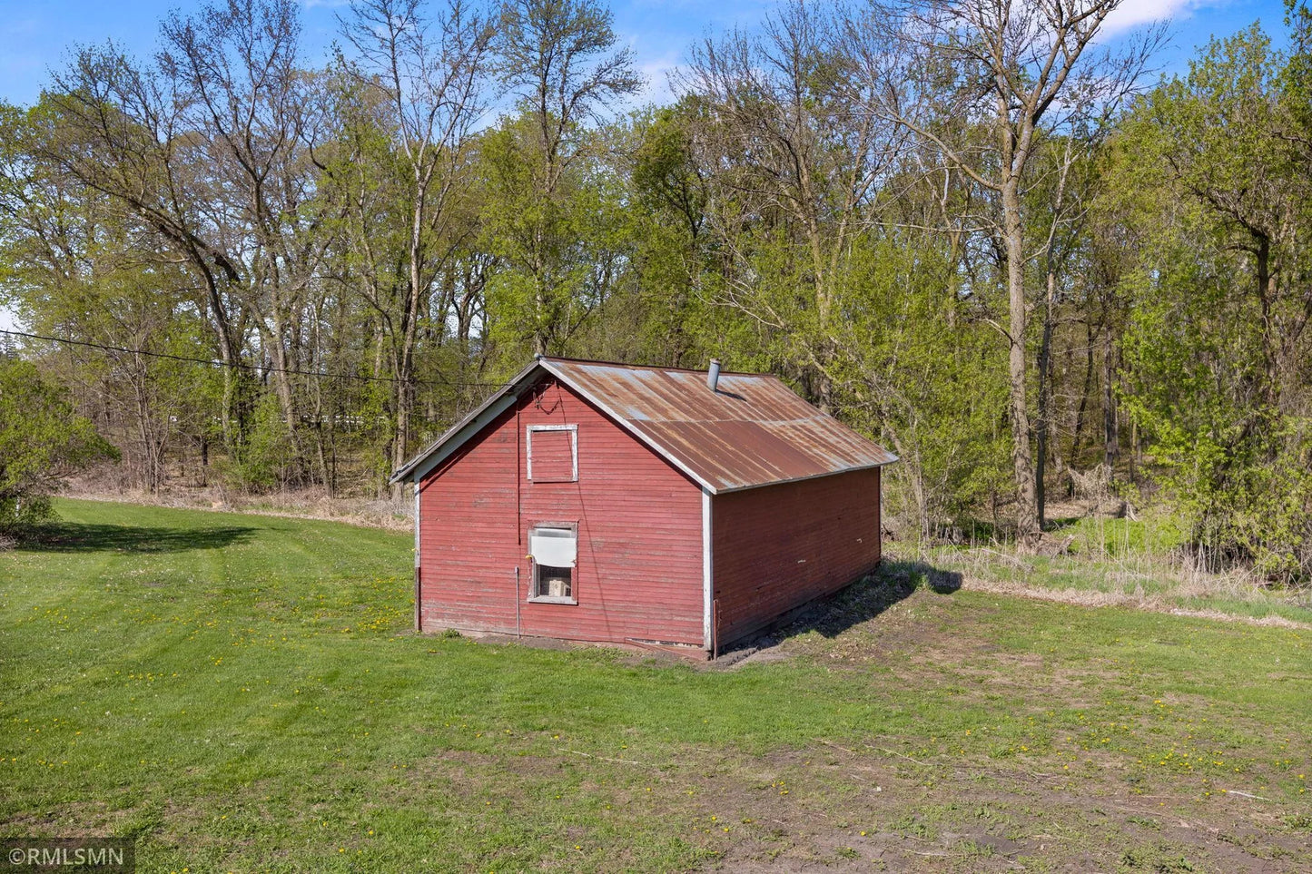 5664 County Road 7 , Howard Lake, MN 55349