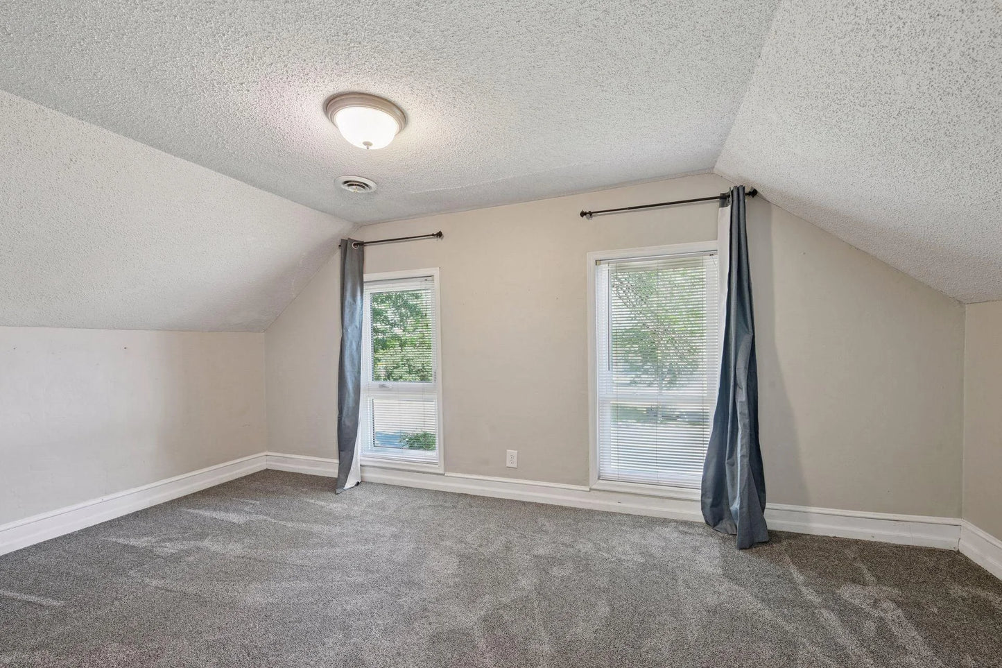 301 Lake Street, Waconia, MN 55387