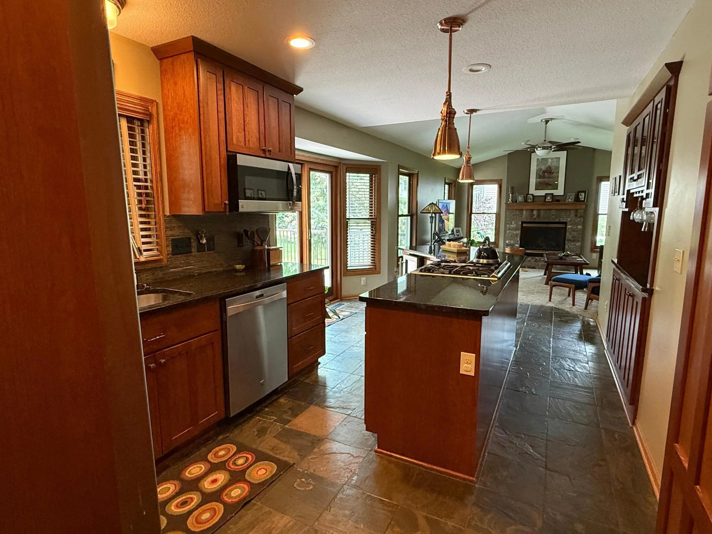 593 Coventry Parkway, Eagan, MN 55123