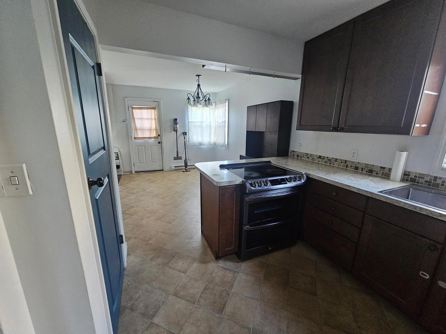 1607 Hoyt Avenue, Saint Paul, MN 55106