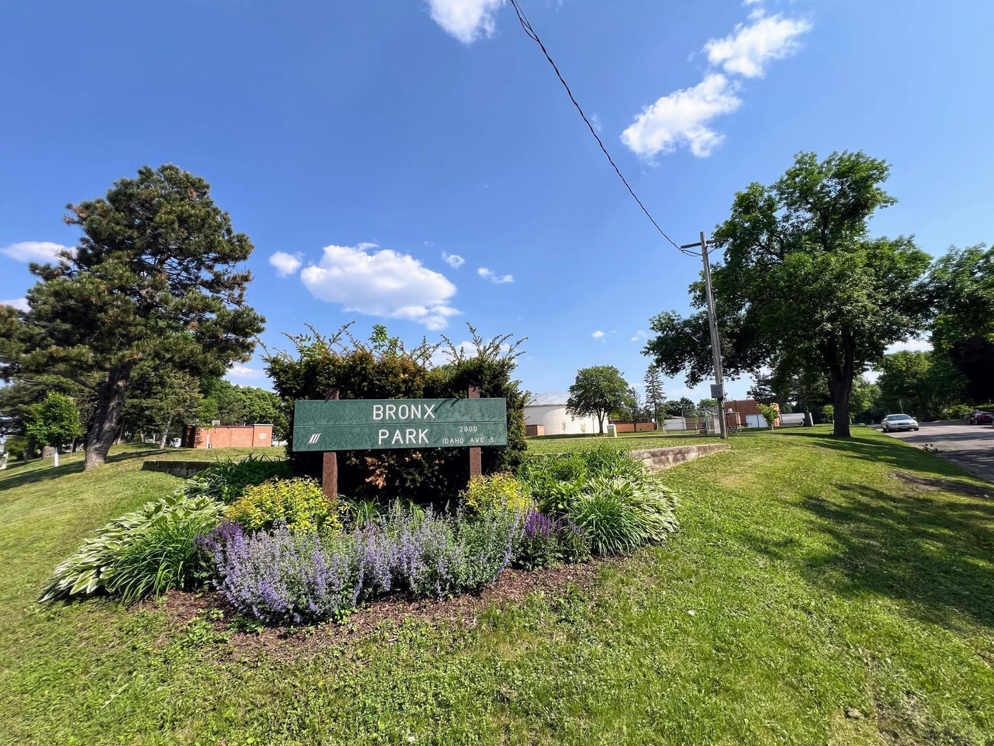2849 Jersey Avenue, Saint Louis Park, MN 55426