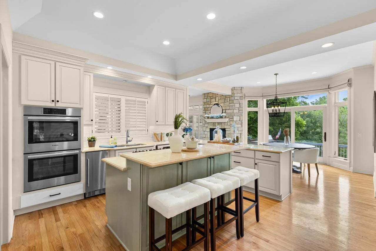 11193 Bluestem Lane, Eden Prairie, MN 55347