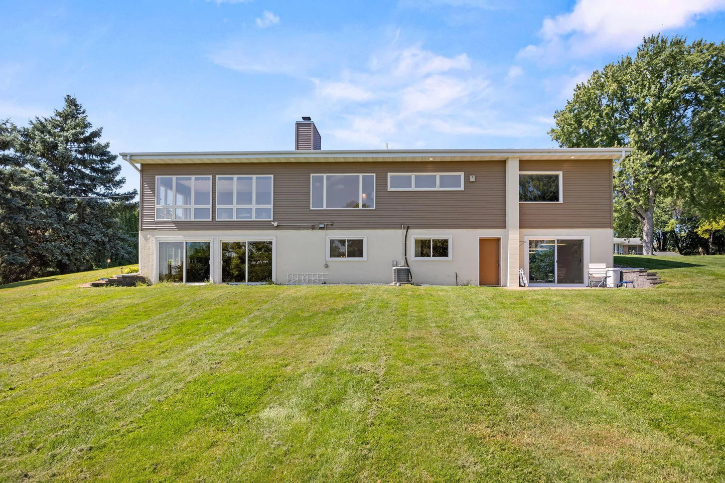 4820 Yorktown Lane, Plymouth, MN 55442