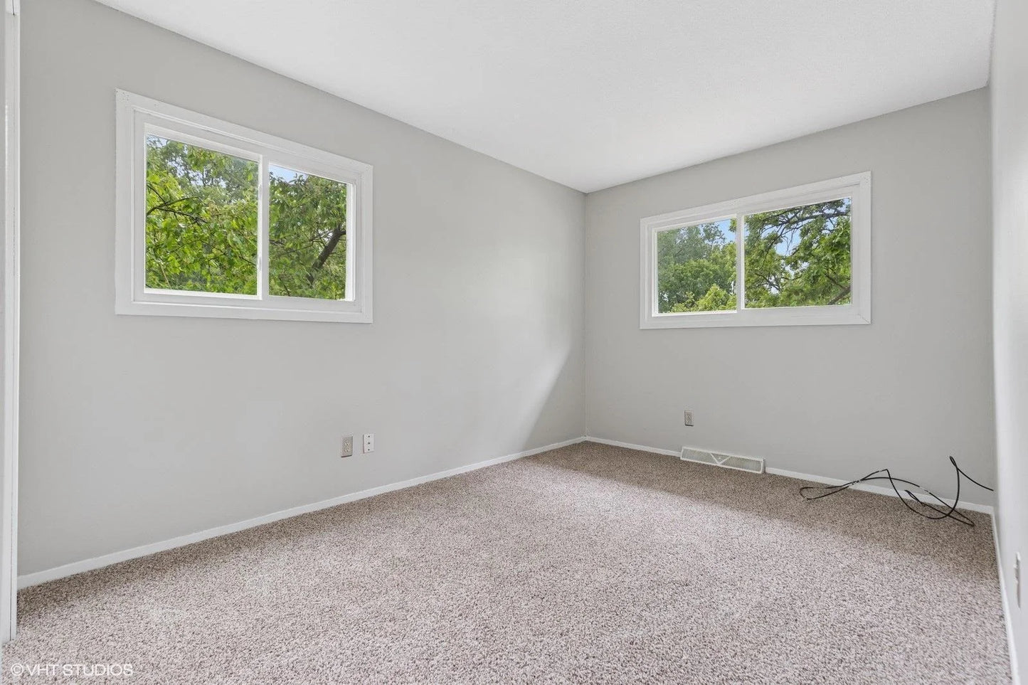 510 Shadyside Circle, Hopkins, MN 55343