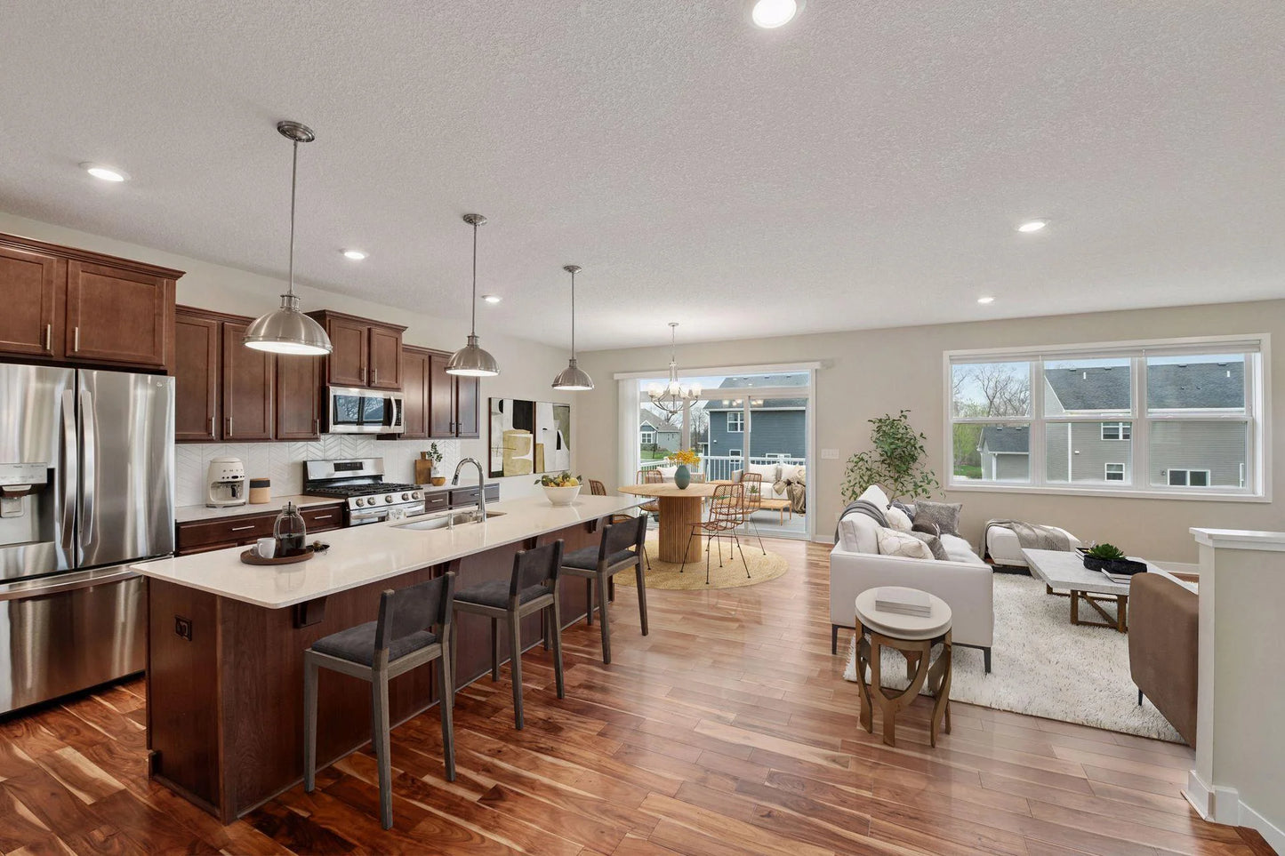 5743 Meridian Way, Prior Lake, MN 55372