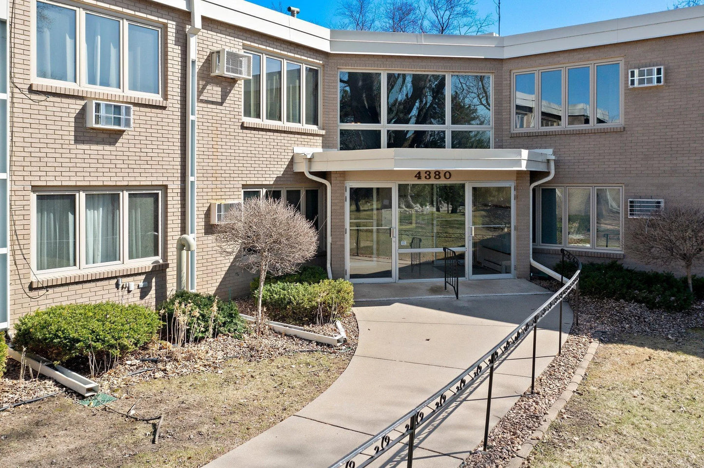 4380 Brookside Court, Edina, MN 55436