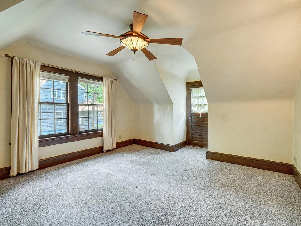 15 Benhill Road, Saint Paul, MN 55105