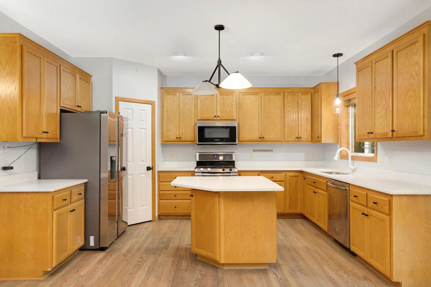 10935 Eagle View Place, Woodbury, MN 55129