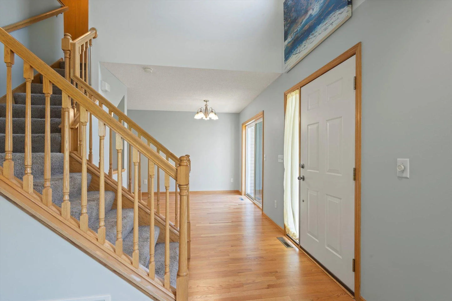 1663 County Road D , Maplewood, MN 55109