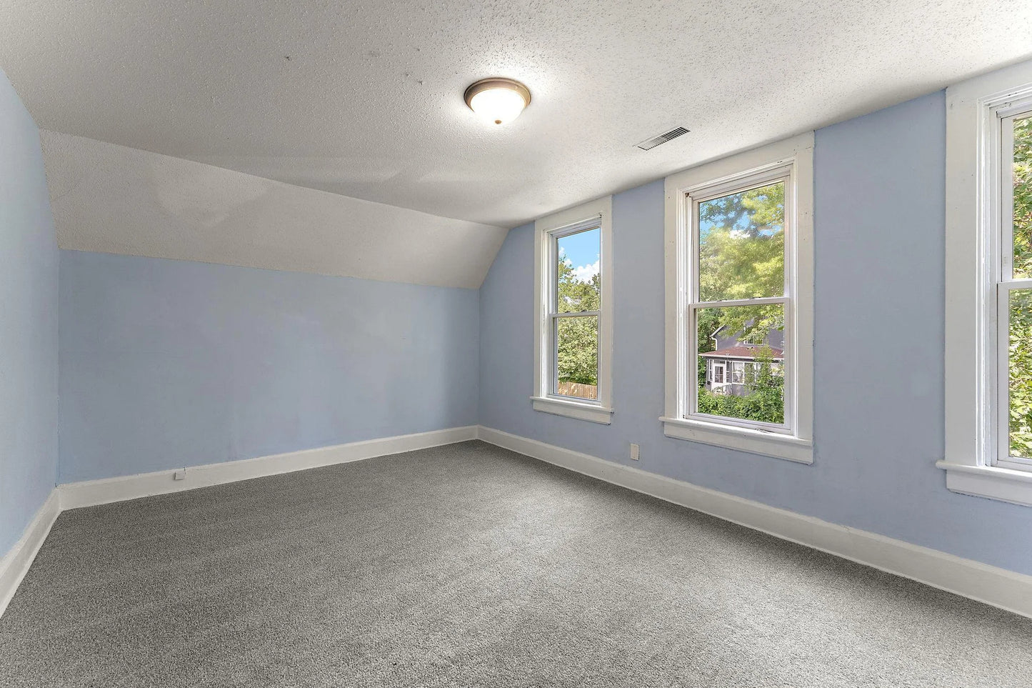 538 Charles Avenue, Saint Paul, MN 55103
