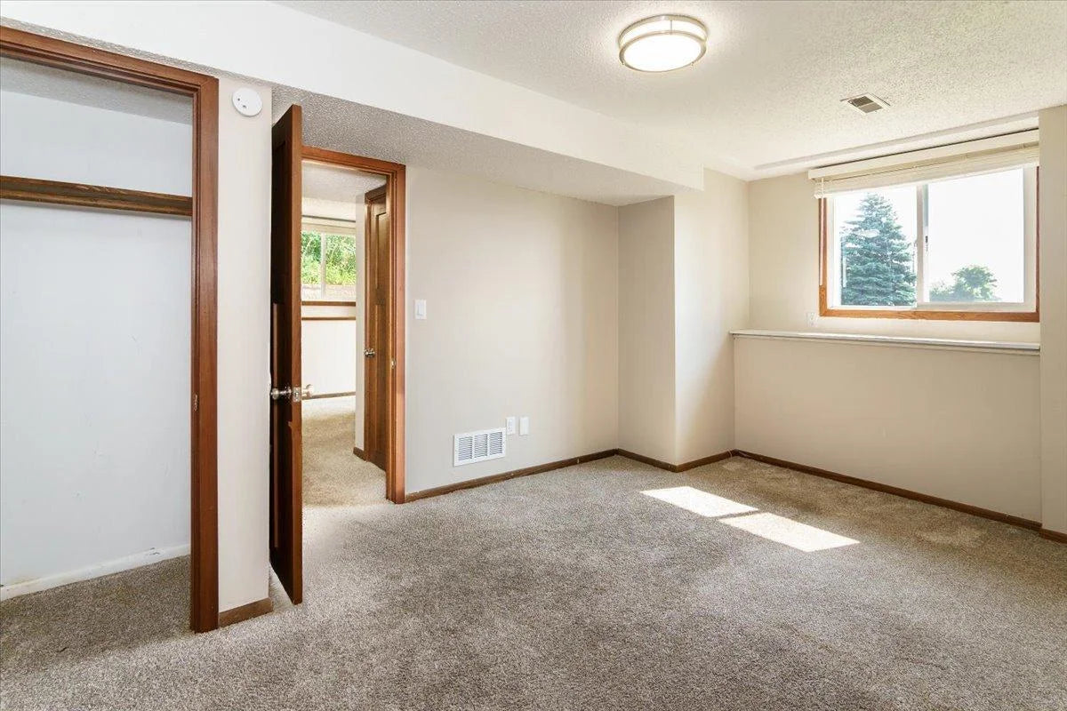 5410 Old Shakopee Circle, Bloomington, MN 55437