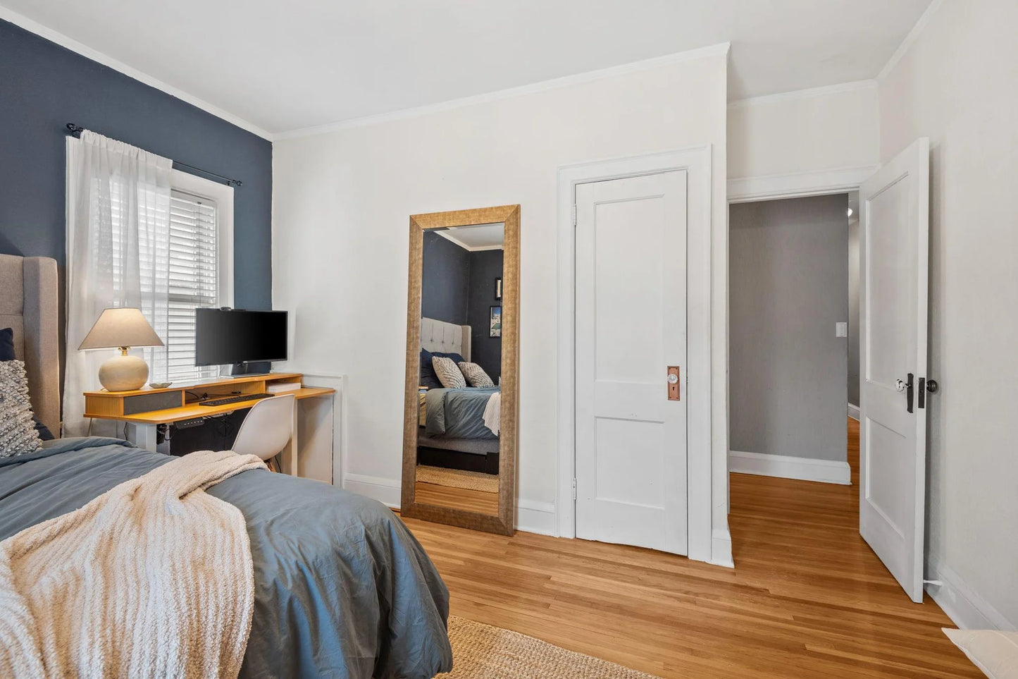3501 Dupont Avenue, Minneapolis, MN 55408