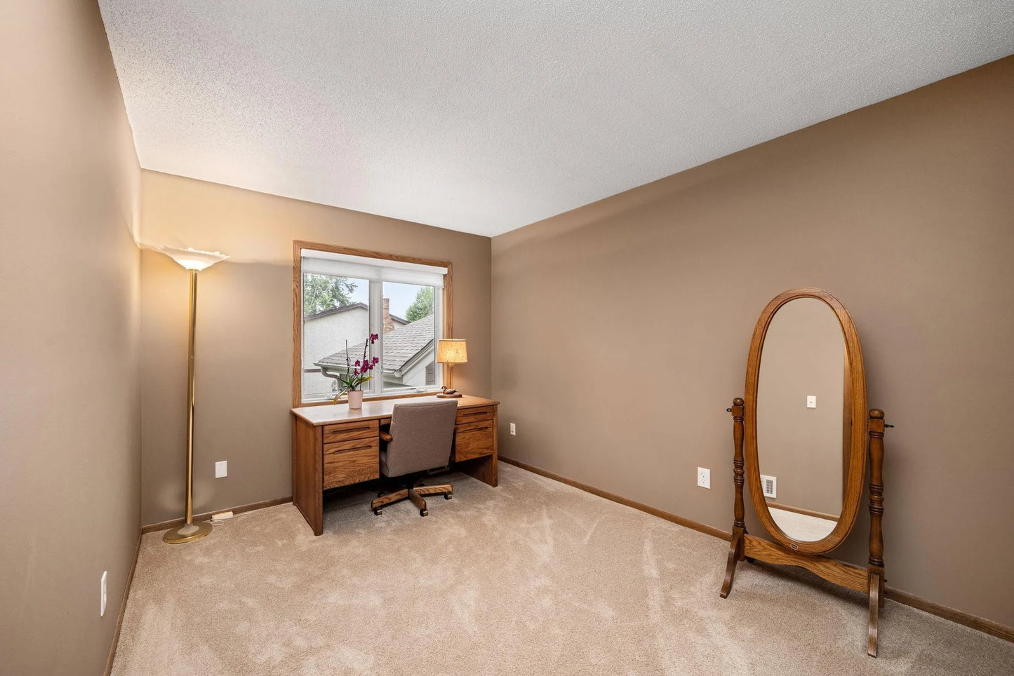 2520 Florida Avenue, Golden Valley, MN 55427